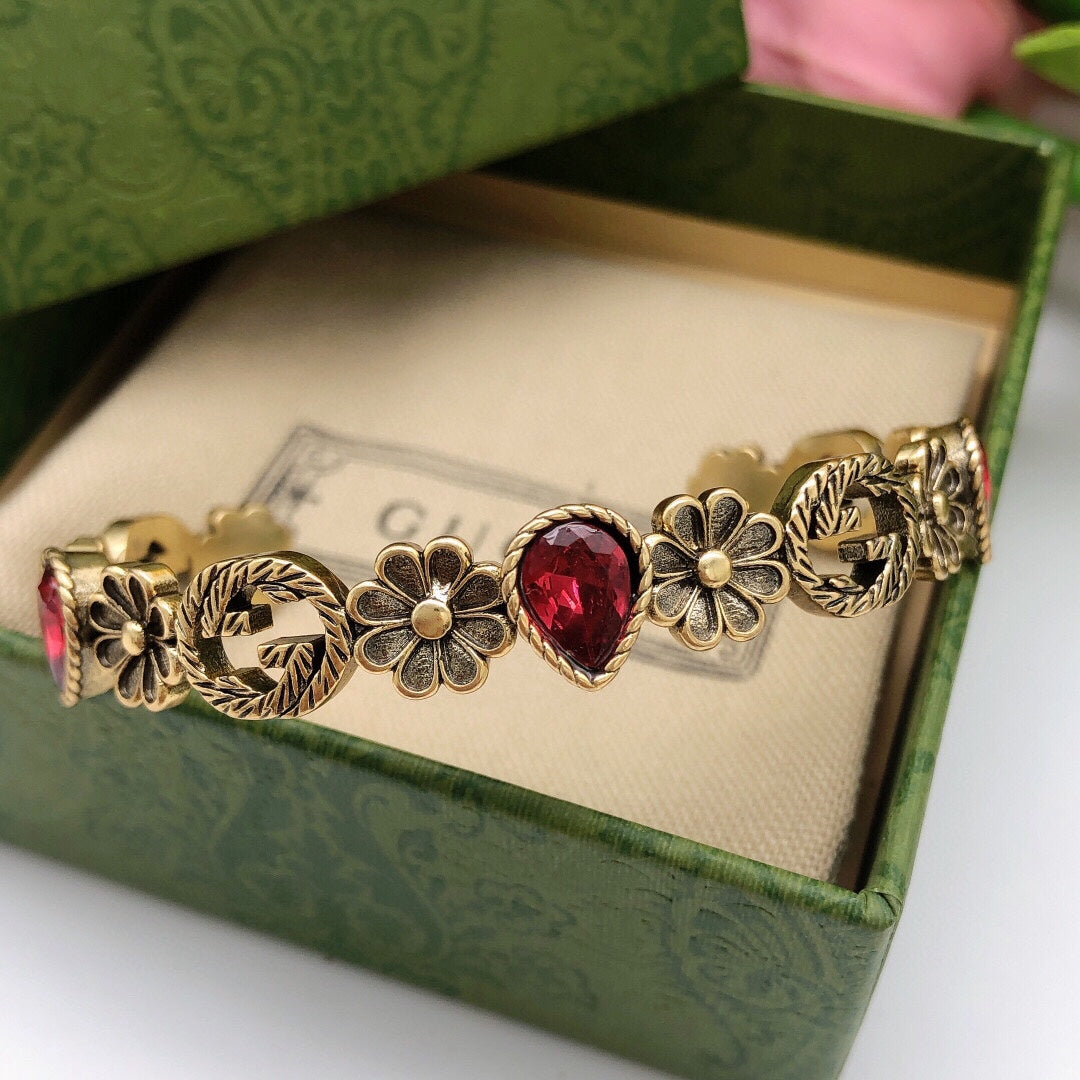 18K GG Flowers Red Crystals Open Cuff Bracelet