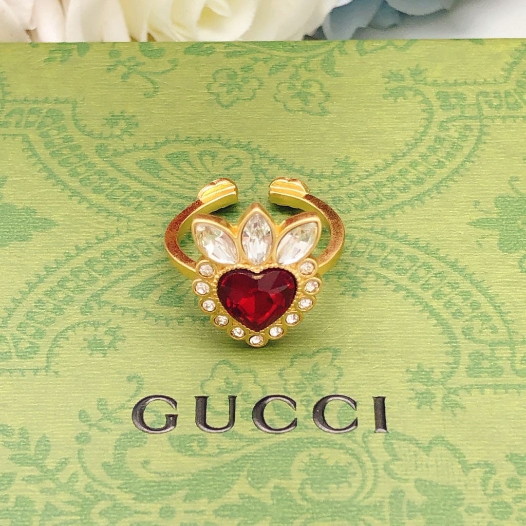 18K GG Crystal Heart Ring