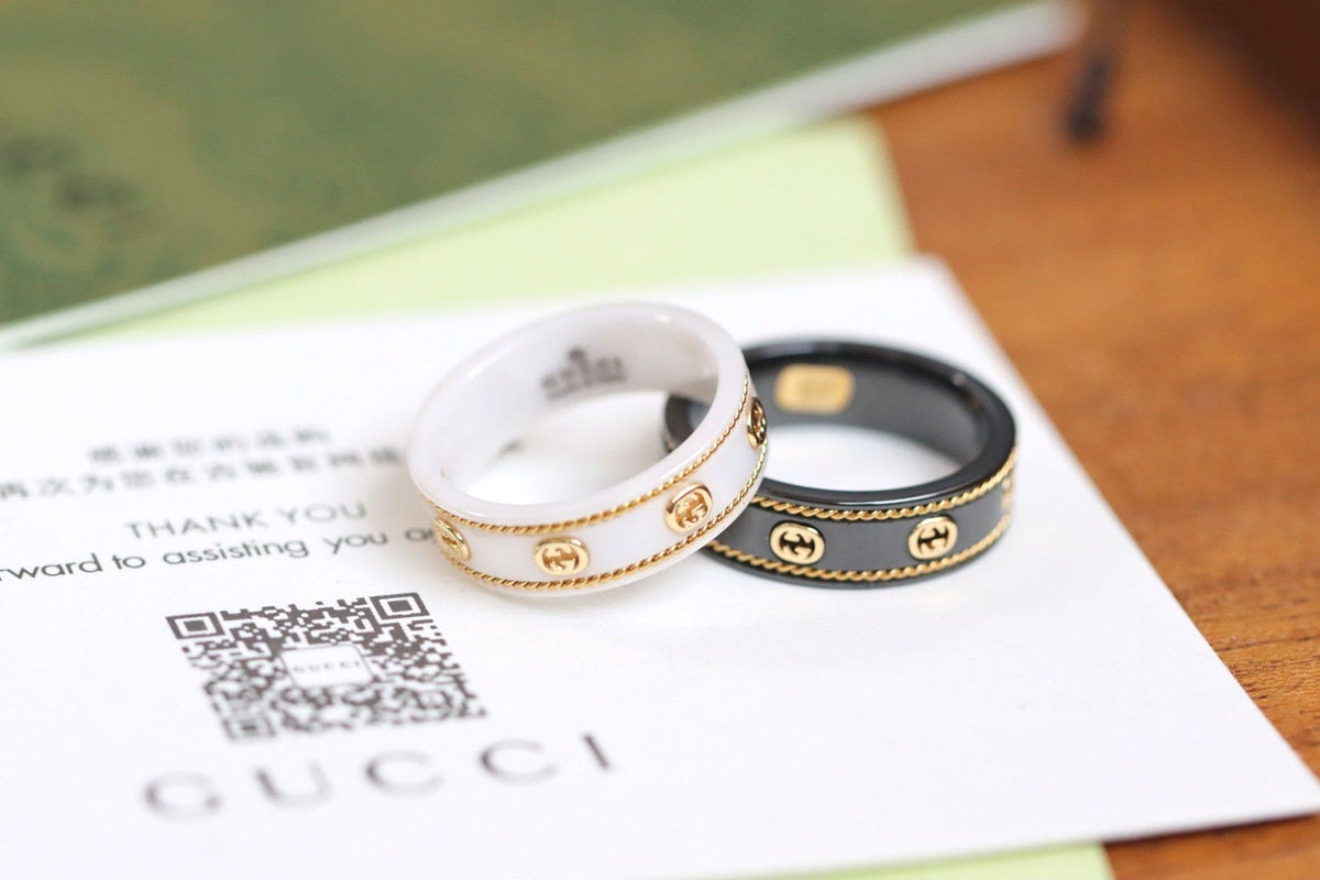 18K GG Interlocking G Icon Black Corundum Ring