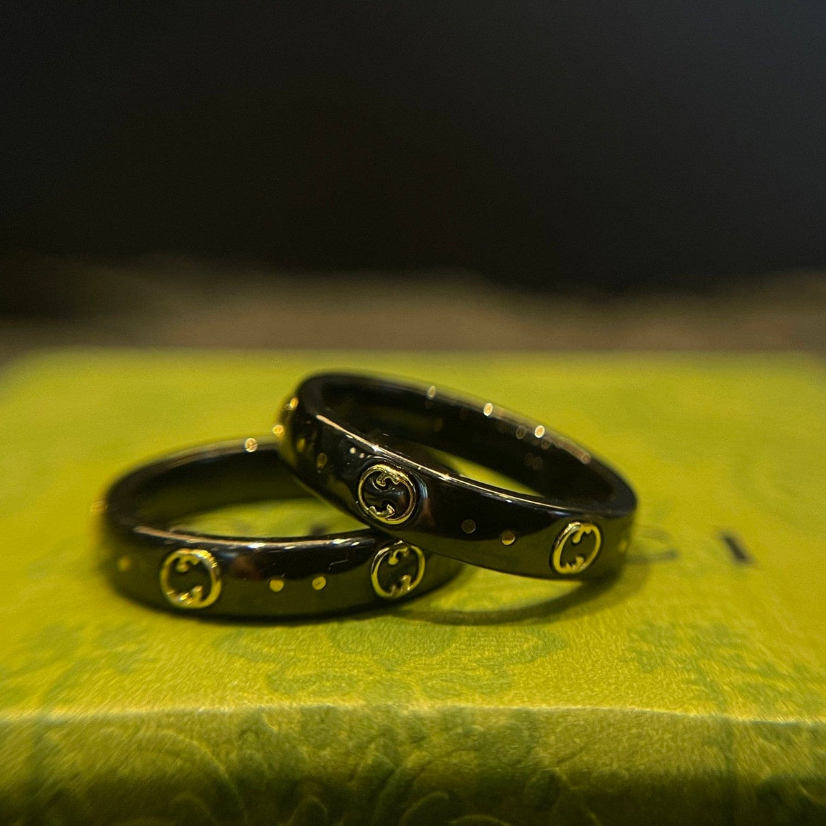 18K GG Icon Black Corundum Ring