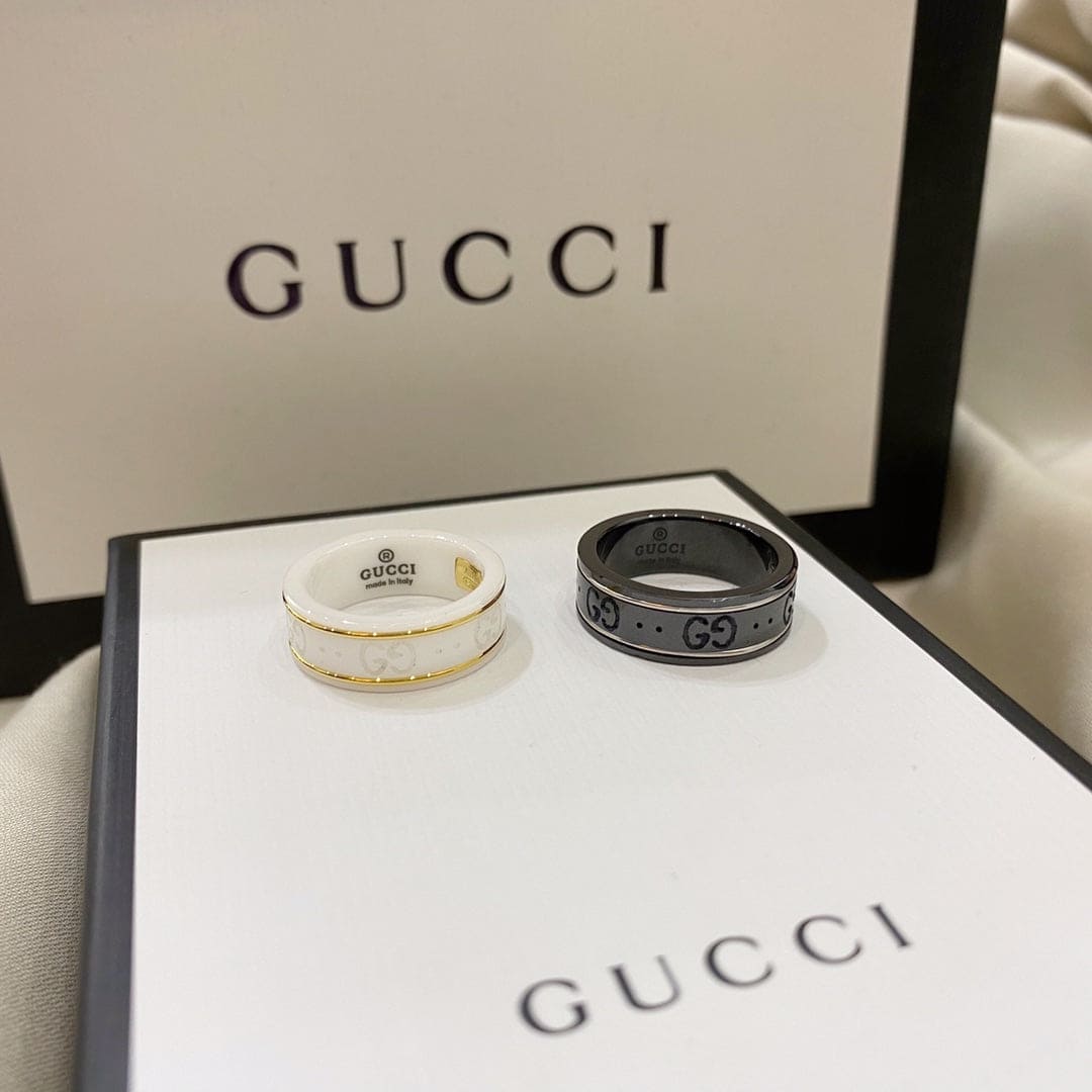 18K GG Icon White Zirconia Ring