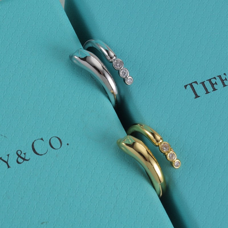18K T Diamond Ring