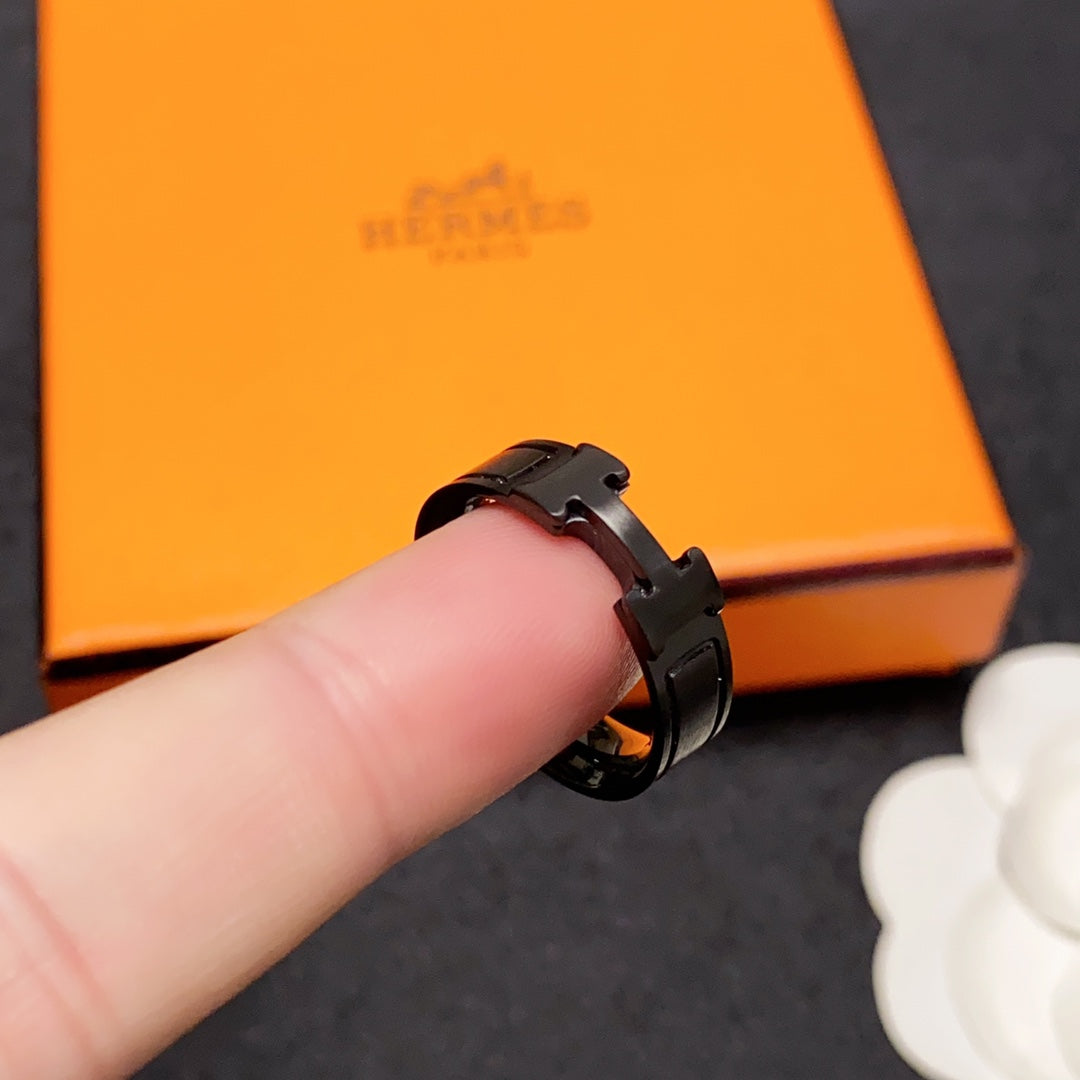 18K Clic HH So Black Ring
